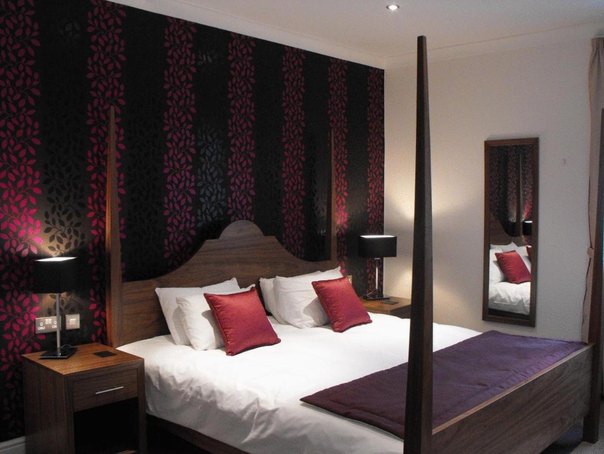 The Boleyn Hotel Staines-upon-Thames Esterno foto